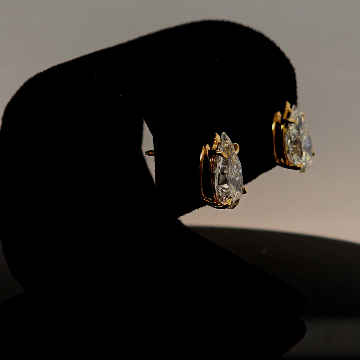 6cttw Pear Studs